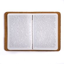 Load image into Gallery viewer, Leather Pocket Gospel Set